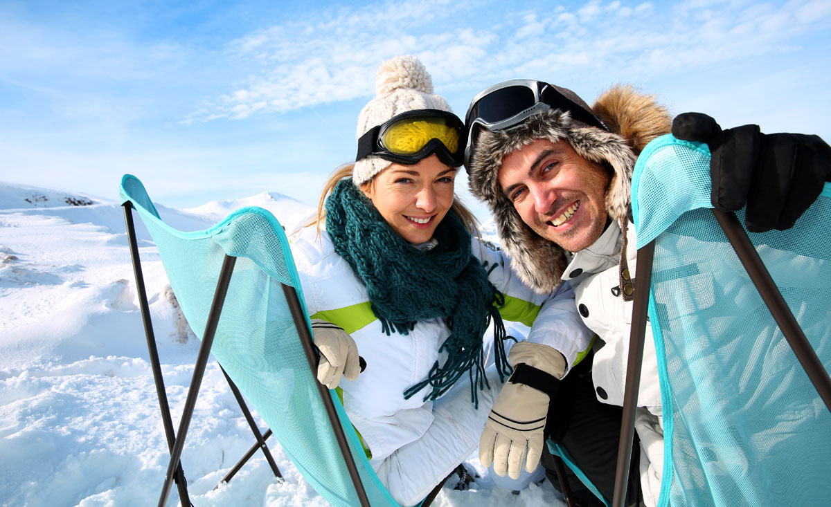 Romantischer Skiurlaub in den Alpen.