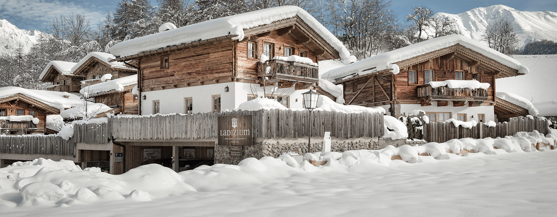 Hüttendorf Ladizium Winterurlaub Chalets Skipiste Serfaus Fiss Ladis Tirol